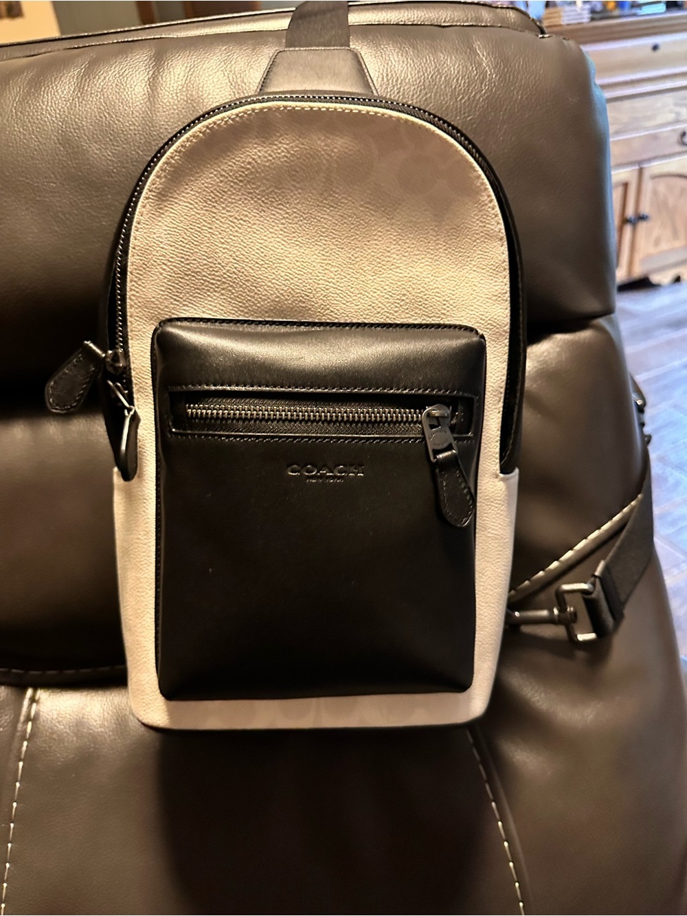 Coach Unisex  Black and Beige Leather Belt
 Bag